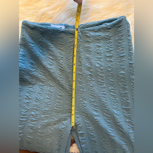 Princess Polly Stretchy Thick Flares Gray Blue Textured Pants Size 4 fits S/M - Picture 11 of 12